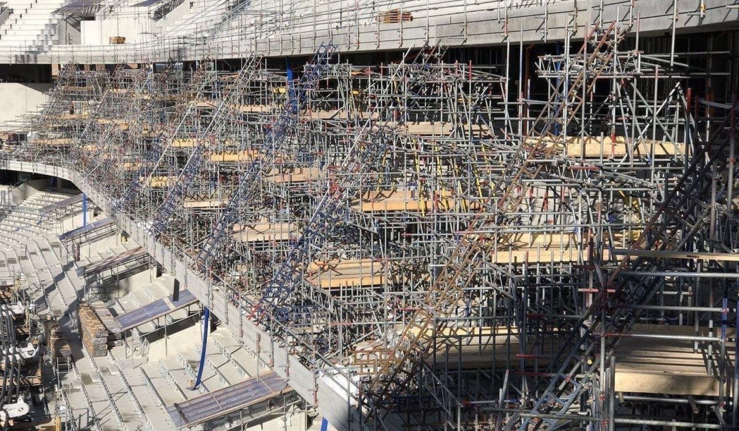 New Stadium - Tottenham Hotspur Football Club - Raking Cable Support Scaffolds